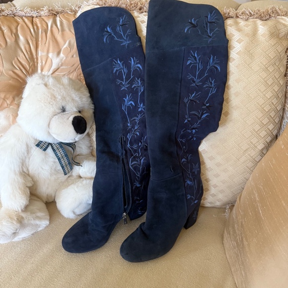 Over the knee boots - Picture 2 of 8